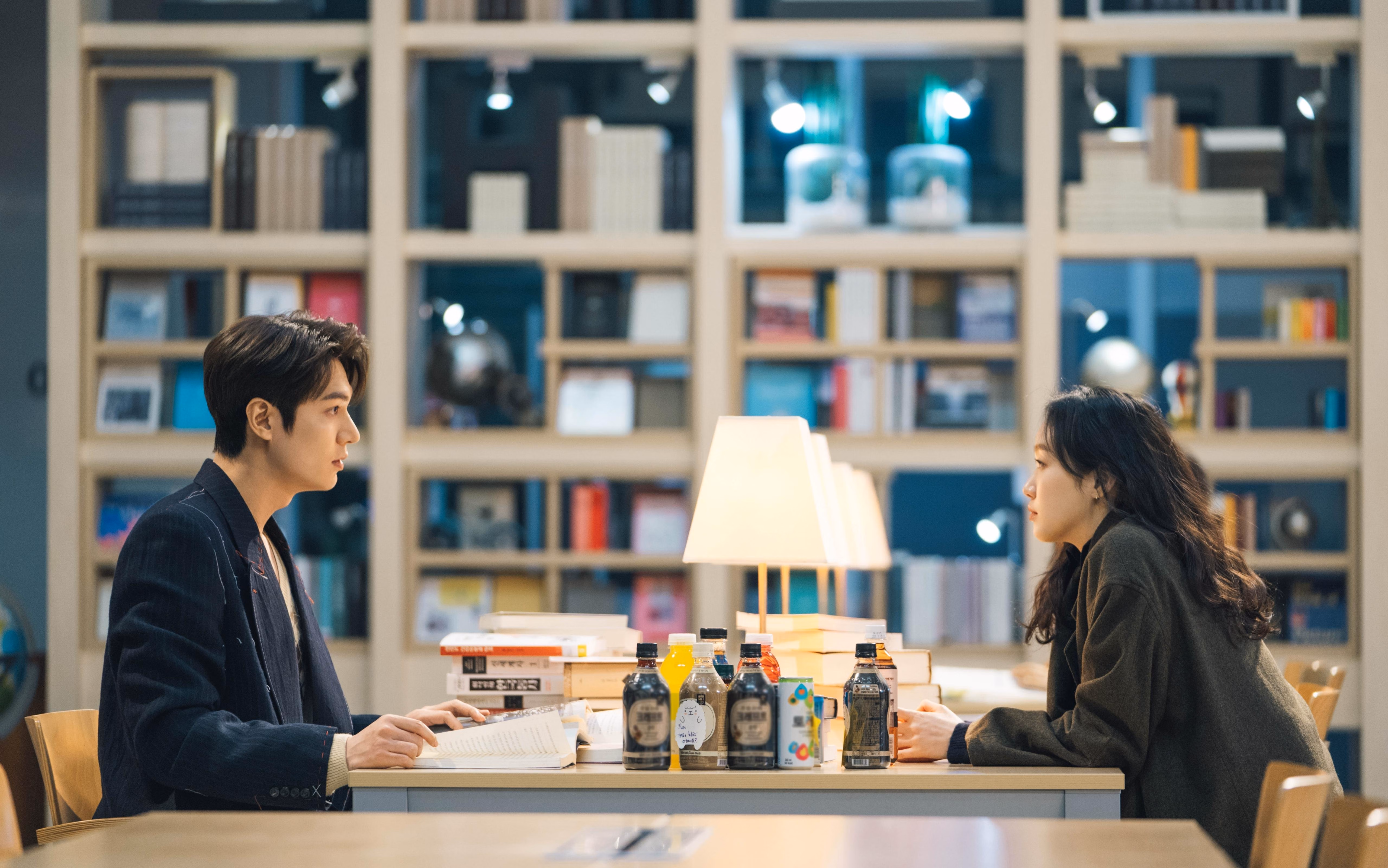 经典对决重温:回顾台球历史上的巅峰赛事,台球历年冠军