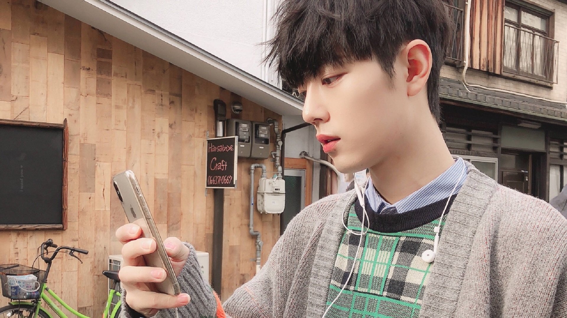 塔图姆篮下强打得手凯尔特人扩大优势，塔图姆34分 凯尔特人胜雄鹿