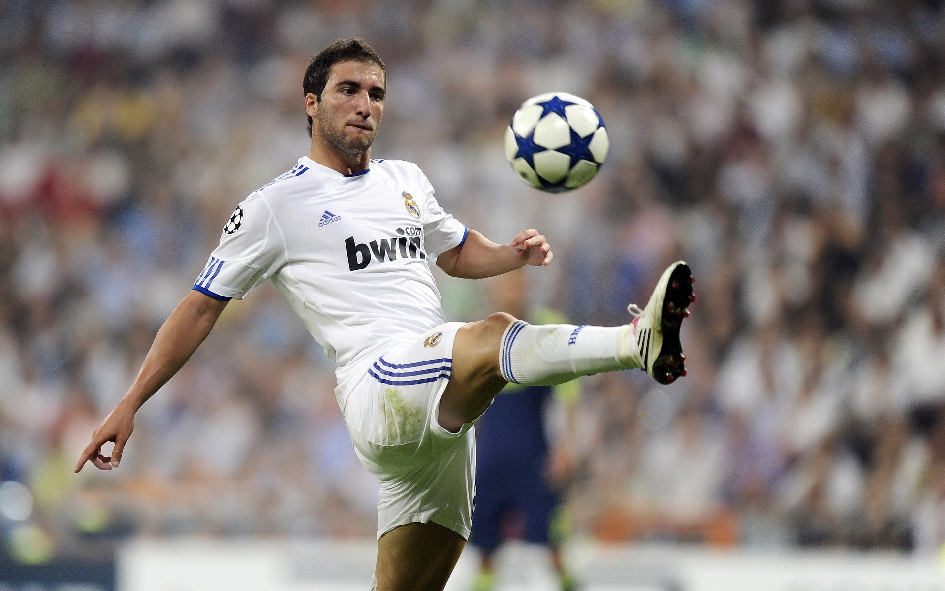 九游娱乐-传奇门将的“铁血守门”瞬间，铁血传奇官网